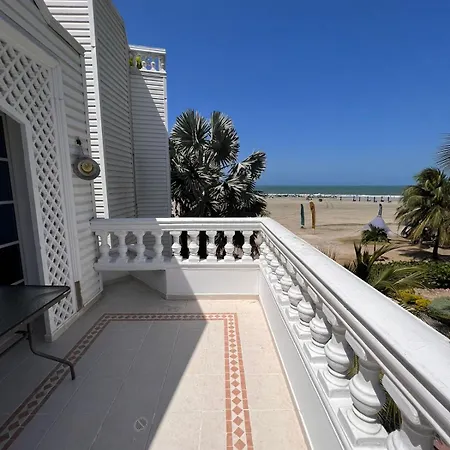 Large House Near Américas Hotel, Shared Pool *